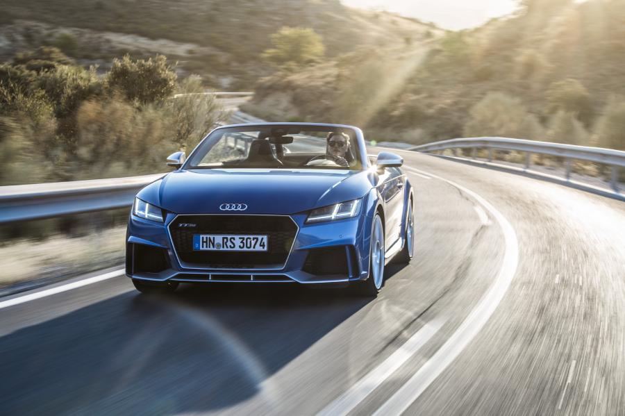  Audi TT RS Roadster (8S) 2016 года  (WW) (фото 6 из 57)